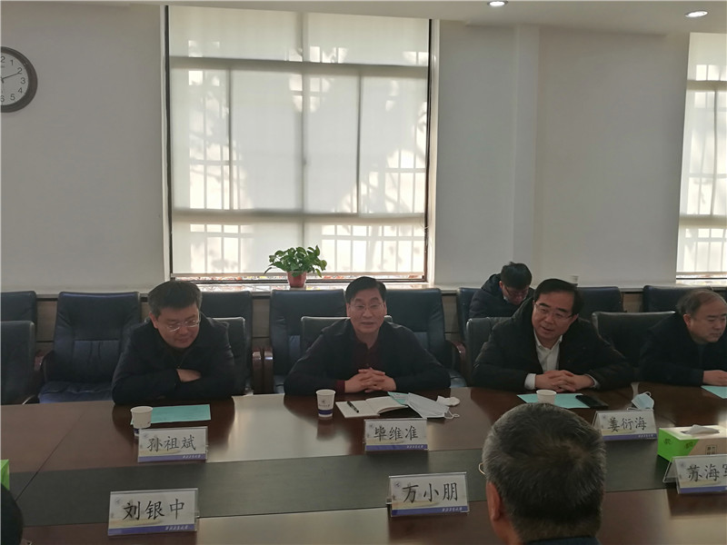 胶州市市长毕维准一行来校调研
